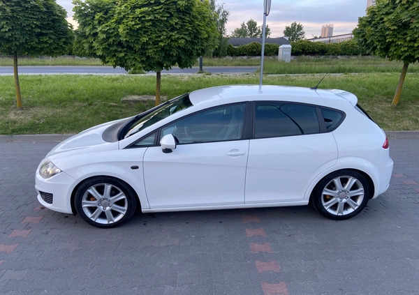 Seat Leon cena 27900 przebieg: 290000, rok produkcji 2010 z Zamość małe 352